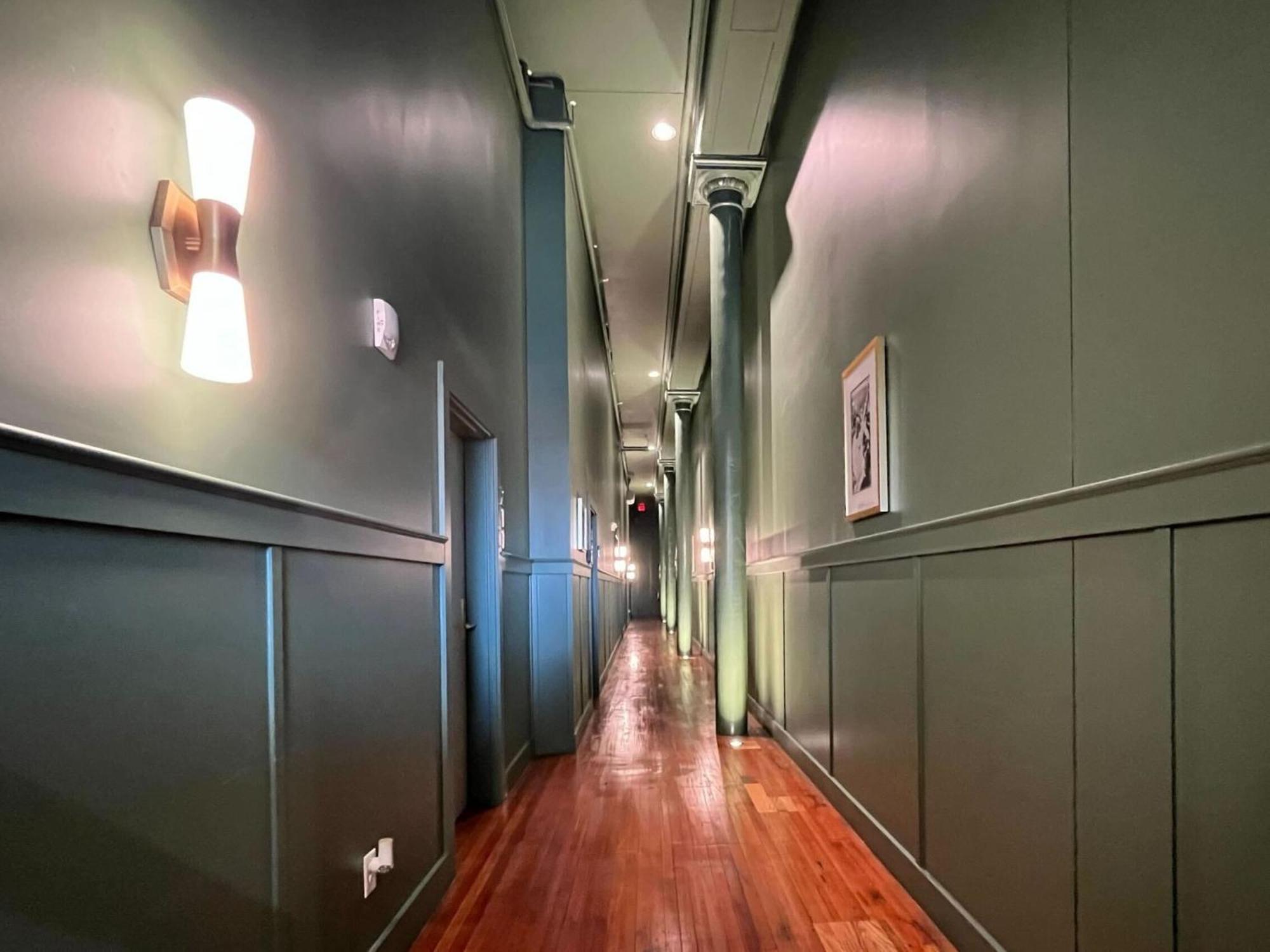 Bright And Modern In # 405